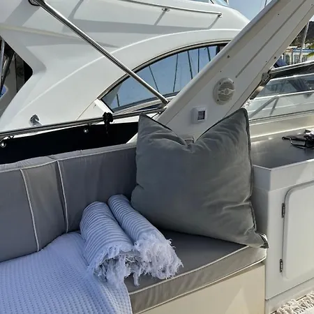 Boat In פוארטו דה מוגן