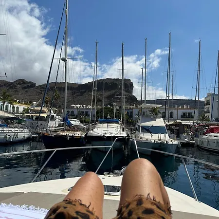 Boat In ספינת מלון *