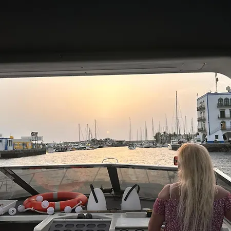 Boat In פוארטו דה מוגן